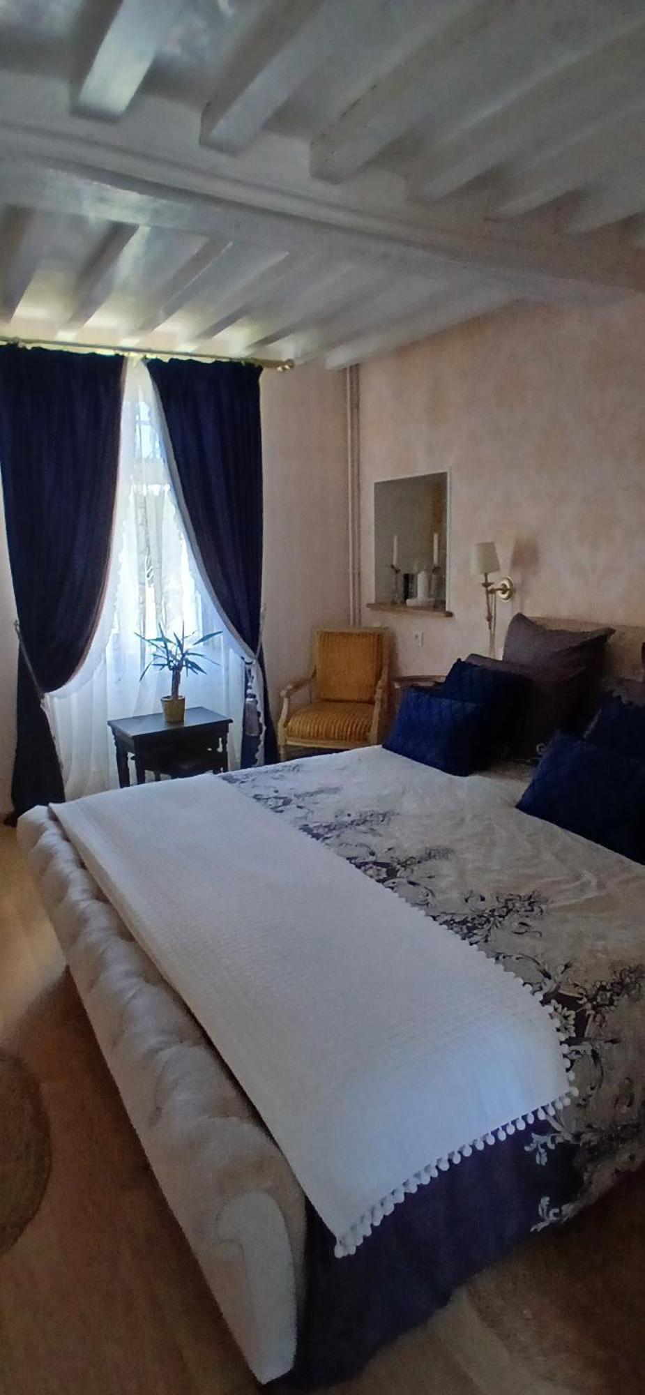 Bed and Breakfast Ferme Aux Leopards Normands Mandeville-en-Bessin Pokoj fotografie